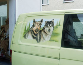 Airbrush auf Auto, Motiv: Schäferhund und Husky