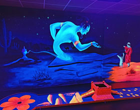 Schwarzlicht-Wandbild, Motiv: Aladdin, der aus der Wunderlampe aufsteigt